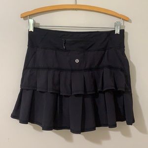 4 Tall- Pace Setter Black skirt with ruffles
